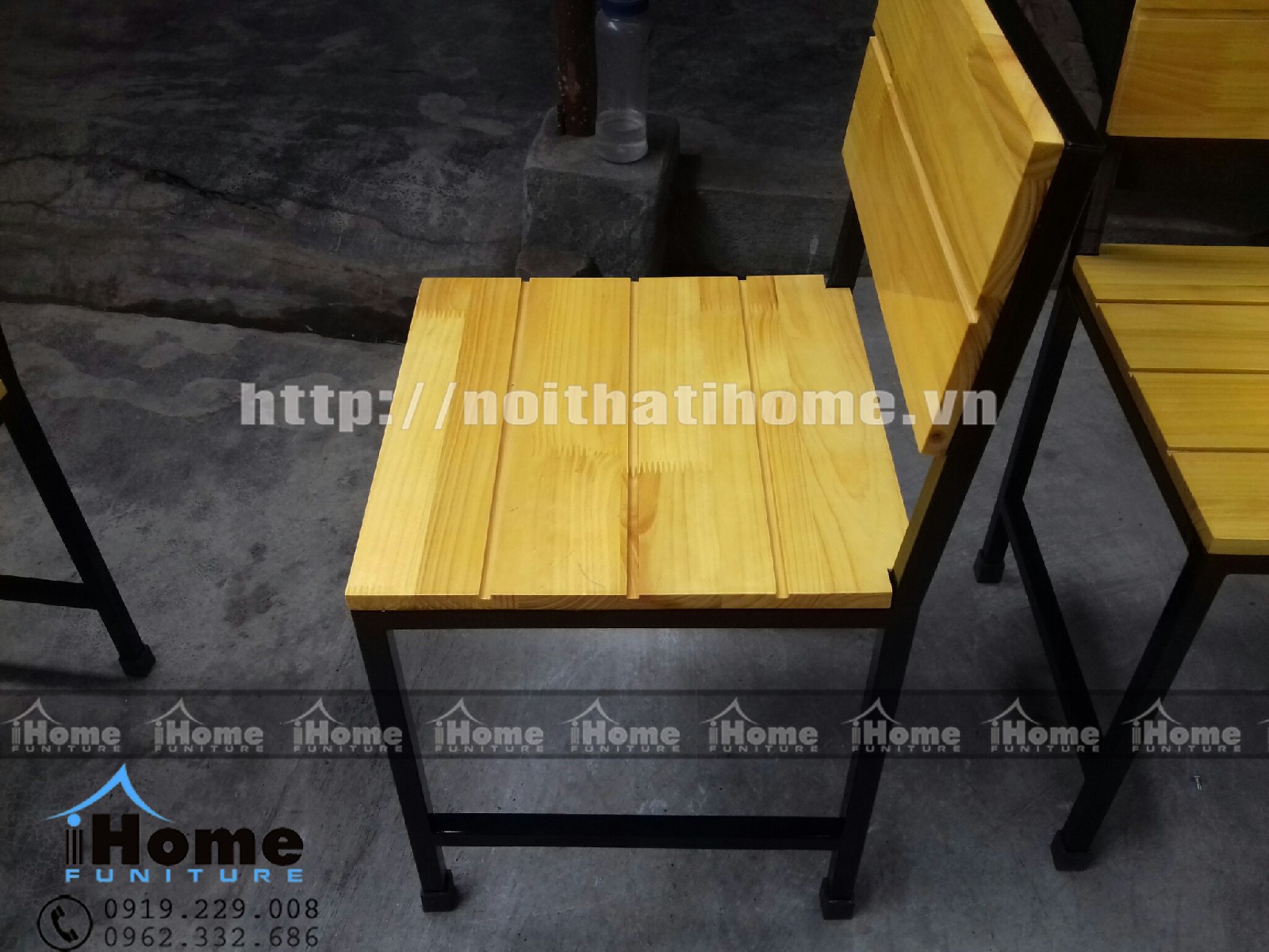 bàn ghế gỗ thông hải phòng